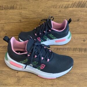 Women's Adidas Racer TR23 Shoes - US 7 / Carbon / Carbon / Bliss Pink